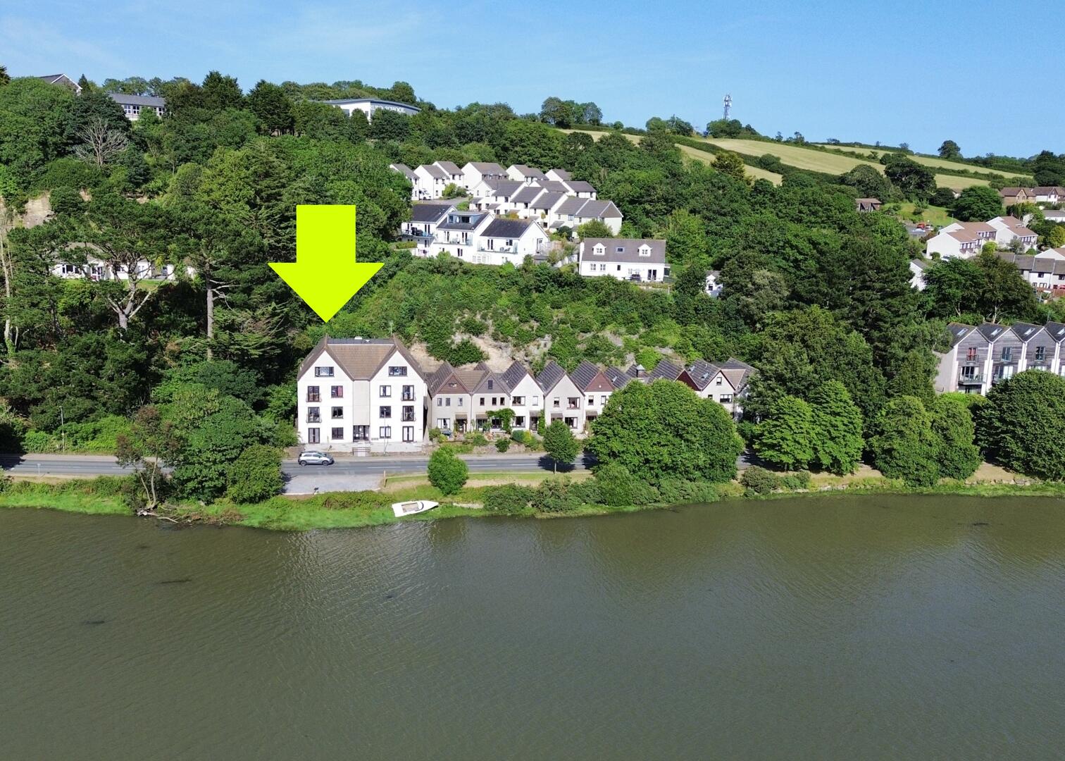 2 bed property in Malpas Road, Truro